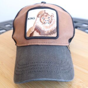 Gooring Bros The King Lion Trucker Hat Cap Adjustable Snapnack Mesh Black/Tan